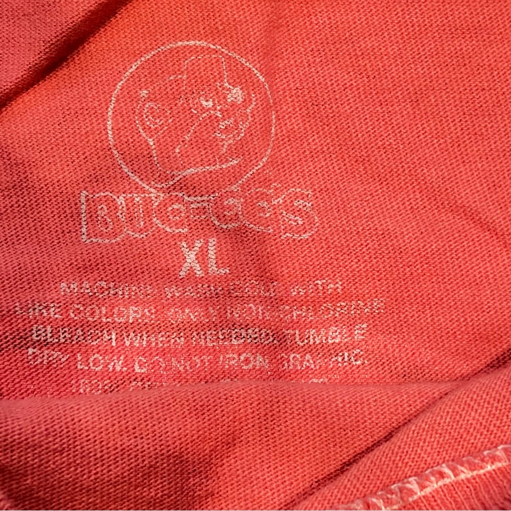 Pink Buc-ee’s Graphic T-Shirt - Picture 3 of 3